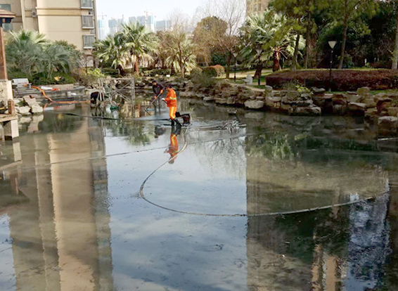 垫江景观池淤泥清理