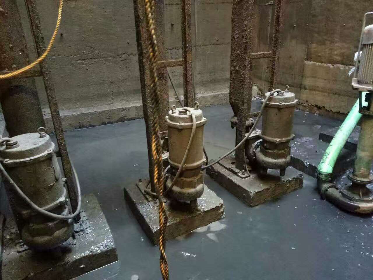 垫江污水池清理